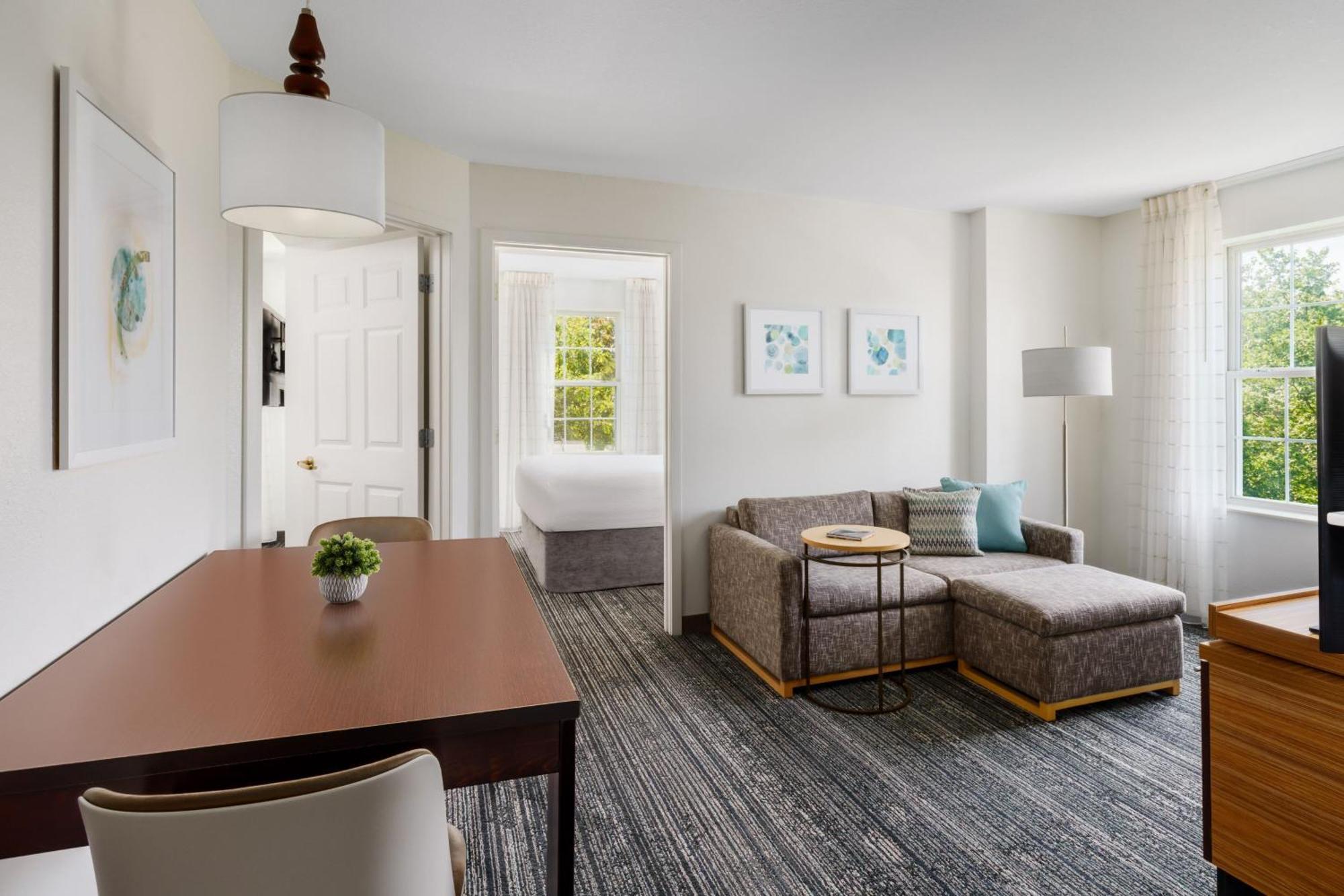 Towneplace Suites Manchester-Boston Regional Airport Екстериор снимка