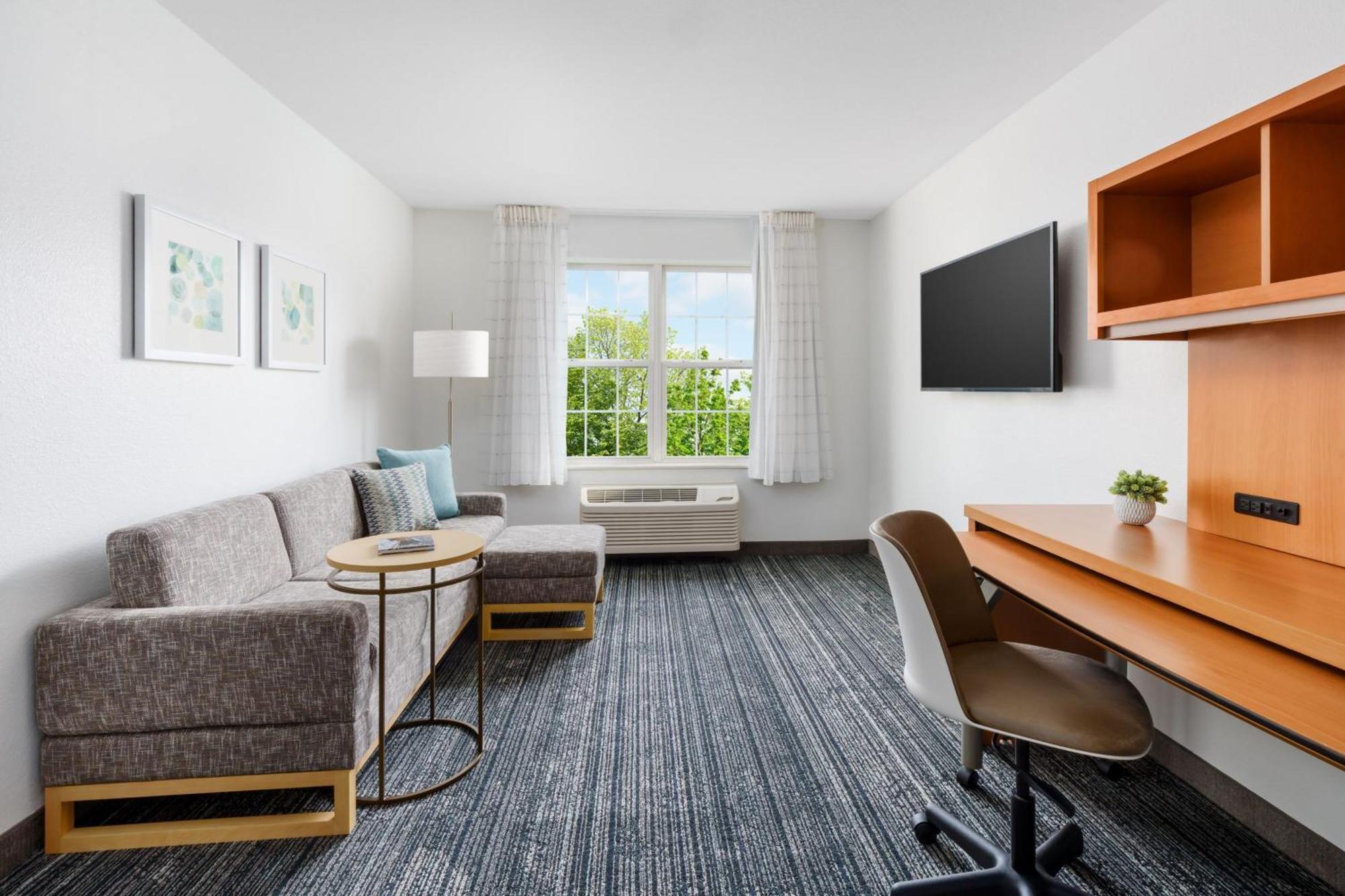 Towneplace Suites Manchester-Boston Regional Airport Екстериор снимка