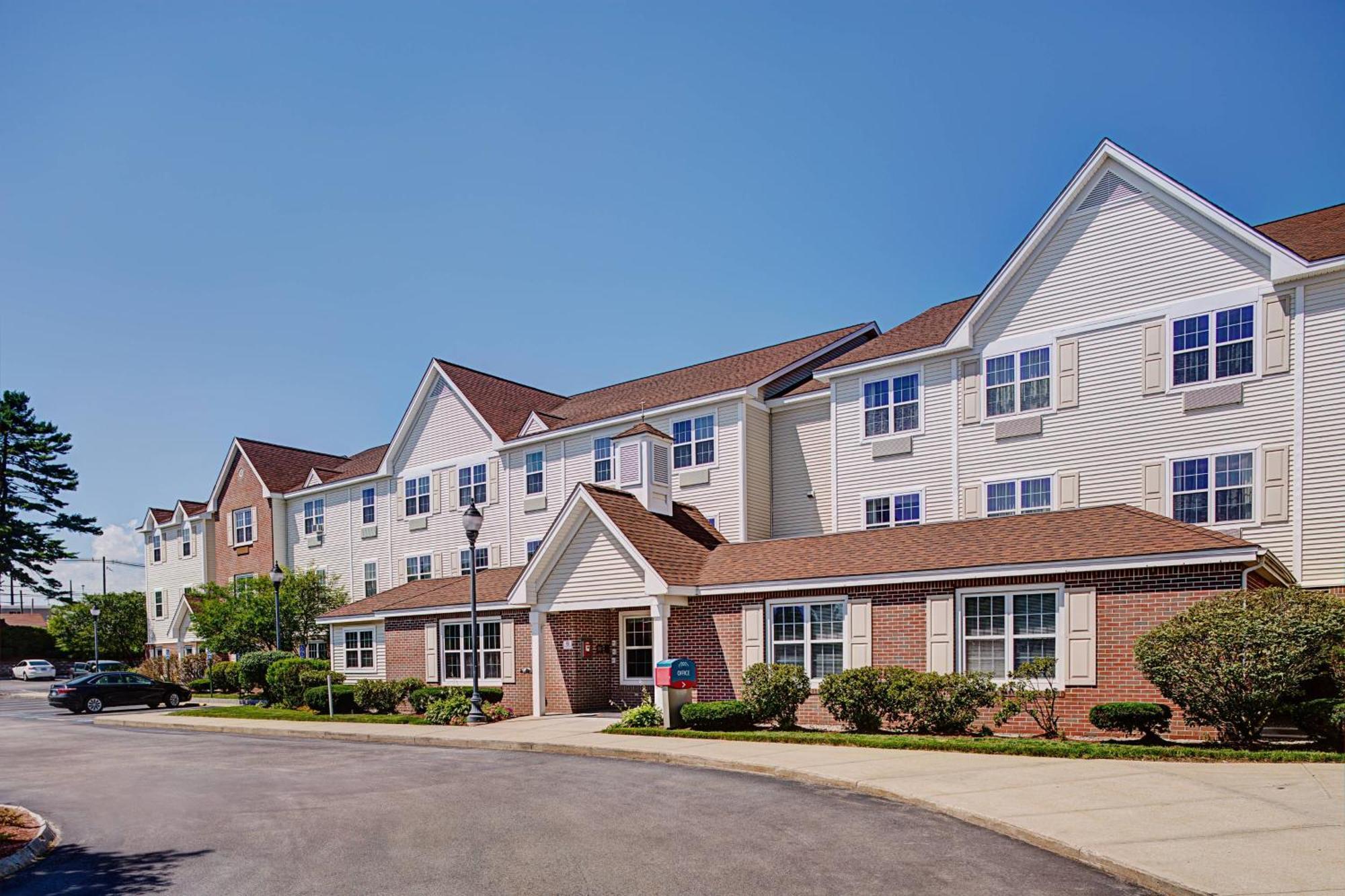 Towneplace Suites Manchester-Boston Regional Airport Екстериор снимка