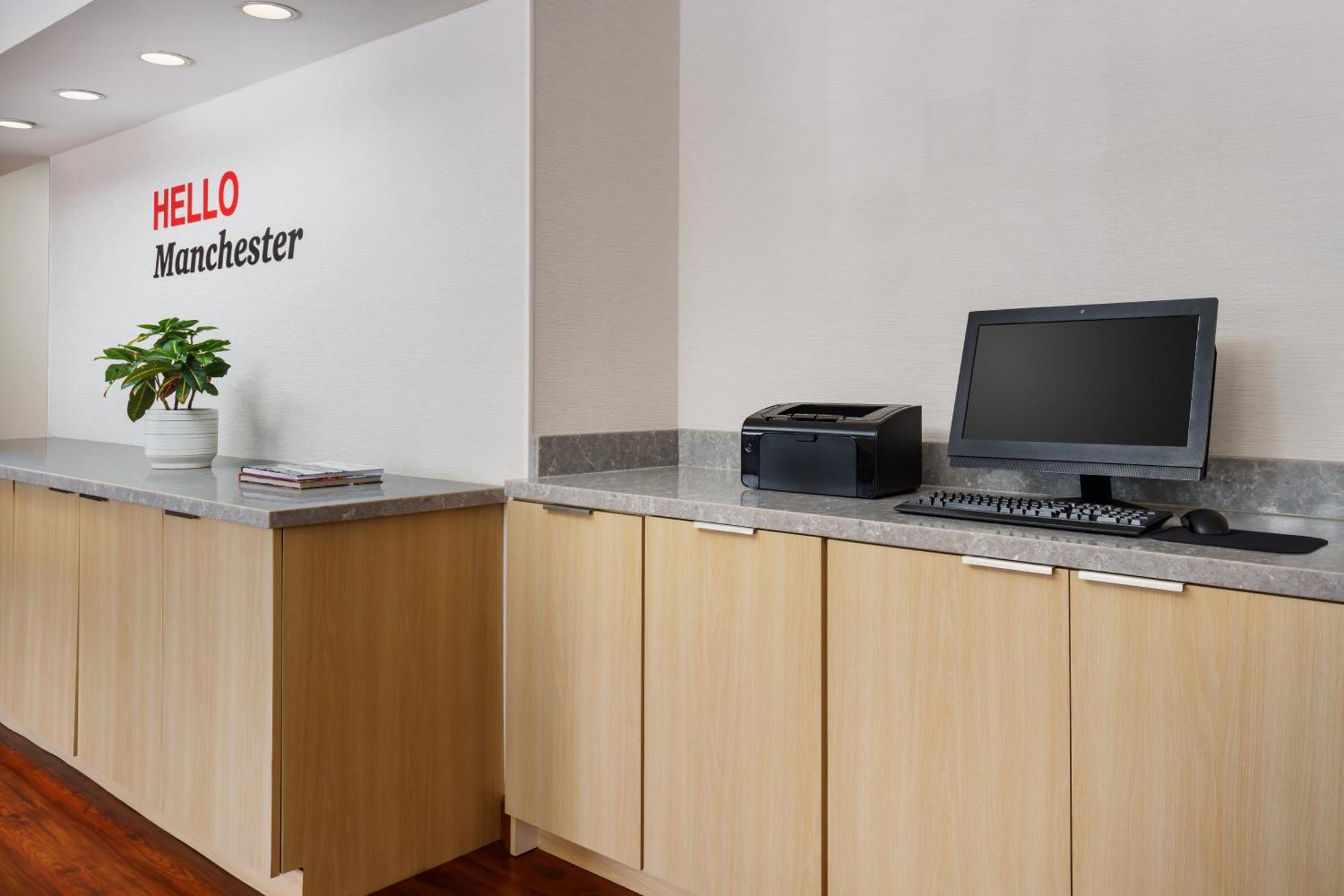 Towneplace Suites Manchester-Boston Regional Airport Екстериор снимка
