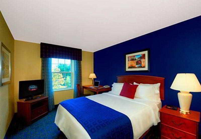 Towneplace Suites Manchester-Boston Regional Airport Екстериор снимка
